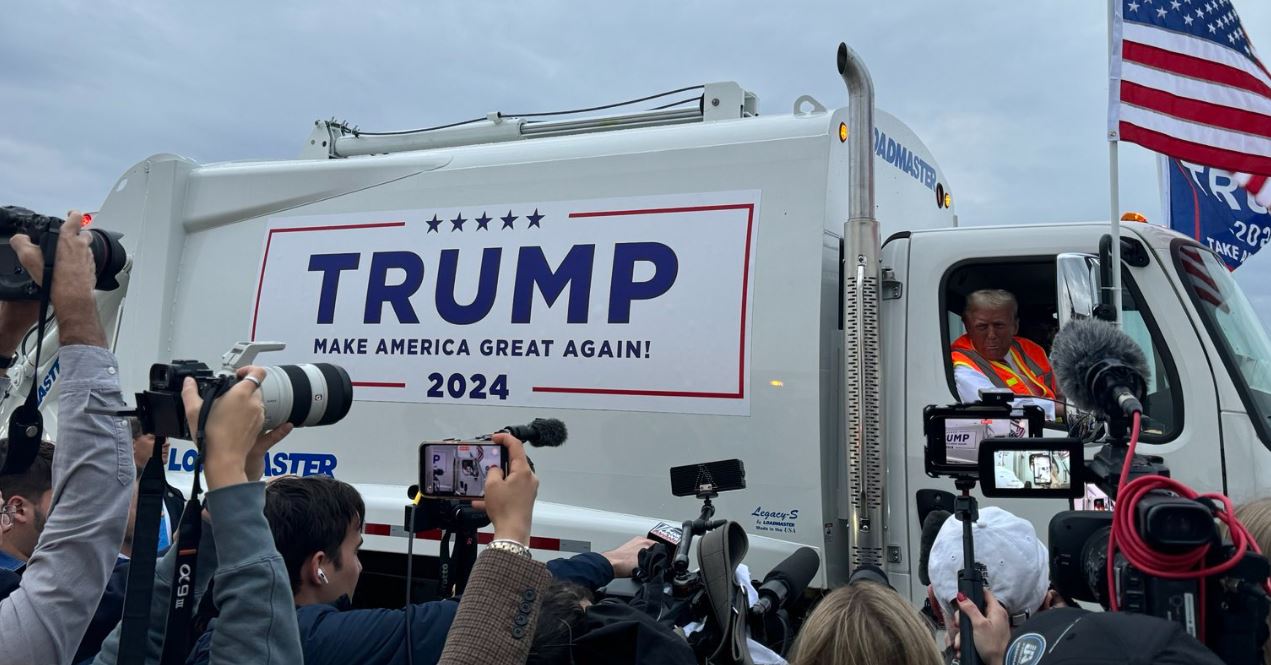 Garbage Truck trump