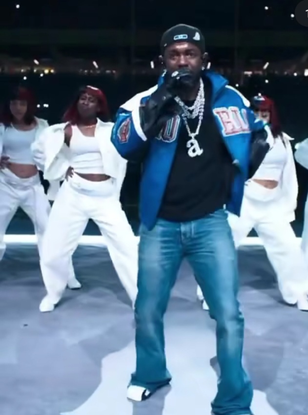 Kendrick Lamar dissing Drake with 'Not Like Us' performance at Super Bowl show