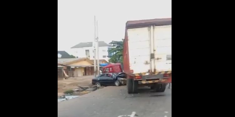 Truck and Camry Collide on Old Ipaja Road