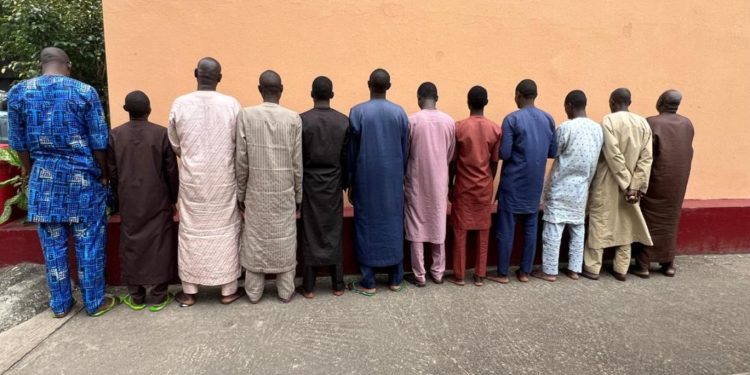 EFCC operatives arresting suspects in Lagos