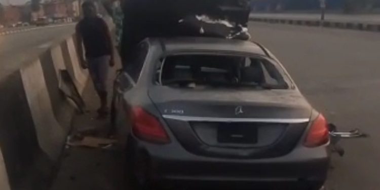 Mercedes Benz Driver Flees After Fatal Crash at Mile 2 in Lagos