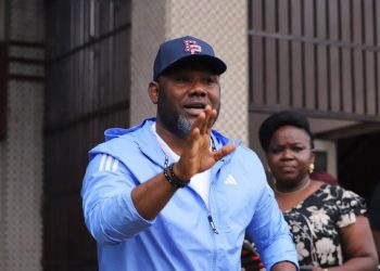 Team Lagos athletes and officials board a bus for Asaba for the 9th National Youth Games.