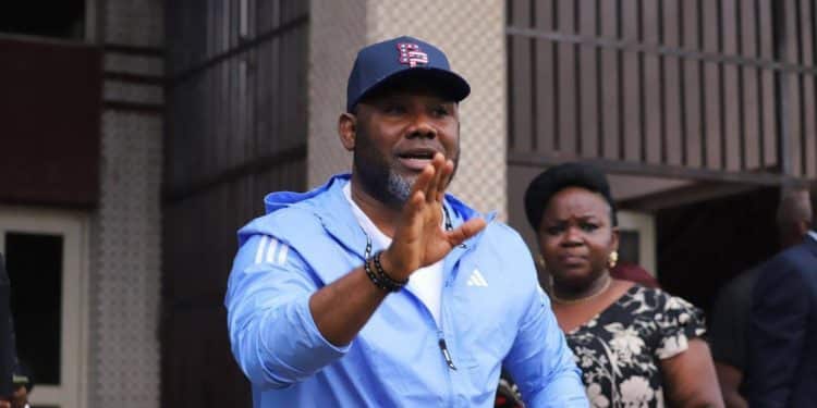 Team Lagos athletes and officials board a bus for Asaba for the 9th National Youth Games.