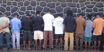 EFCC operatives arrest suspects in Lagos during a cybercrime raid