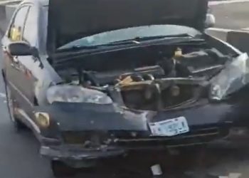 Vehicles being cleared from Third Mainland Bridge crash site near Unilag Waterfront in Lagos.