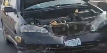 Vehicles being cleared from Third Mainland Bridge crash site near Unilag Waterfront in Lagos.