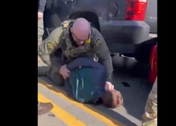 Evanston Erupts in Chaos Over ICE Raids: Federal Agents Clash with Residents