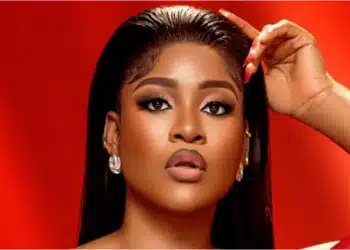 Chaos in Abuja Hotel as BBNaija Star Phyna Clashes Over Alleged ₦200,000 Debt [VIDEO]