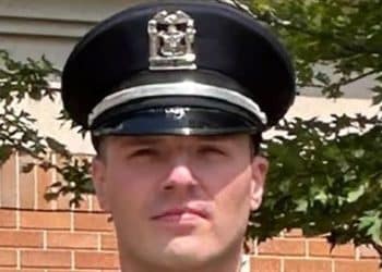 Illegal Immigrant Police Officer Arrested by ICE in Chicago Suburb