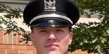 Illegal Immigrant Police Officer Arrested by ICE in Chicago Suburb