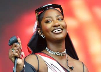 “I Could’ve Been a Maths Teacher” – Tems Reveals Alternative Career Path