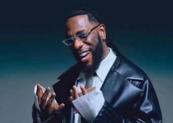 “I Only Want Rich Fans” – Burna Boy Sparks Outrage After Kicking Couple Out of Concert