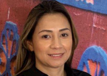 Headshot of Diana Patricia Santillana Galeano, an infant teacher, smiling.