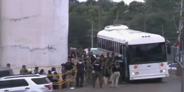 Photo illustration of the U.S. Court of Appeals for the Seventh Circuit building in Chicago