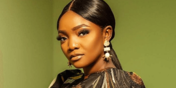 Simi Makes History as ‘Duduke’ Earns First International Gold Certification