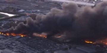Massive fire and smoke from UPS plane crash near Louisville Kentucky airport