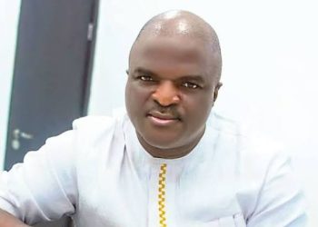 Chaos in Okitipupa: Thugs Attack Obesere, Steal Phone, Jewelry and N4m Cash at Burial Performance