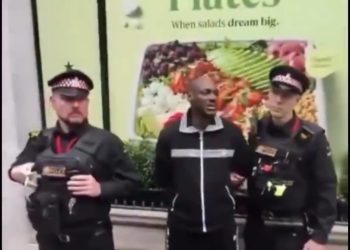 New Video Shows Moment UK Police Handcuffed 2Baba as Mystery Around London Incident Deepens