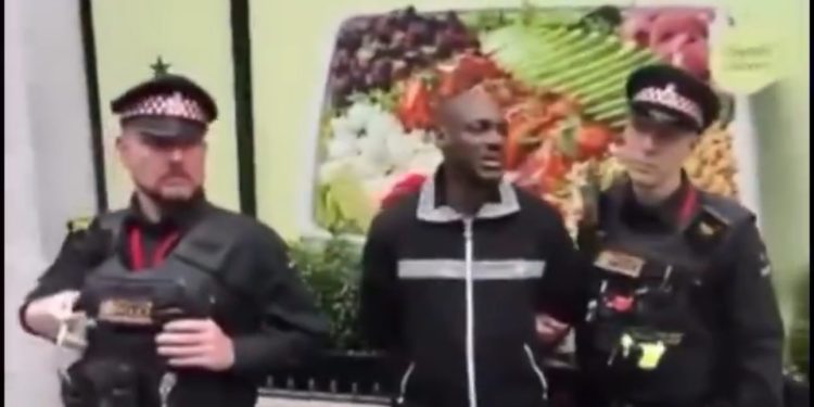 New Video Shows Moment UK Police Handcuffed 2Baba as Mystery Around London Incident Deepens