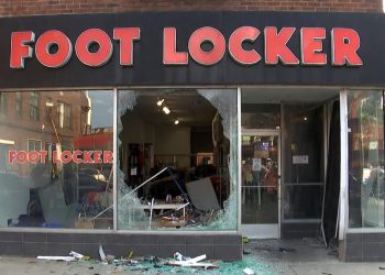 Chicago Foot Locker Hit by Smash-and-Grab Burglars Using SUV