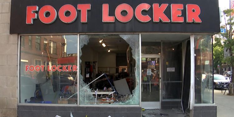 Chicago Foot Locker Hit by Smash-and-Grab Burglars Using SUV