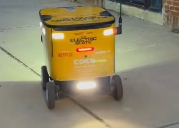 Chicago Residents Demand Pause on Robot Deliveries After Crashes and Sidewalk Congestion