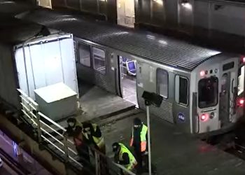 Deadly Shooting on CTA Pink Line Suspect Uses Victim’s Own Gun in Loop Attack