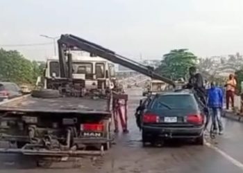 Family of Three Killed in Otedola Bridge Crash, Truck Driver Flees