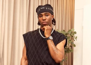 Fola's Lagos Concert Turns into Major Flop: Fans Rage Over Tiny Venue