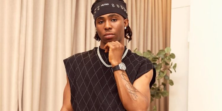 Fola's Lagos Concert Turns into Major Flop: Fans Rage Over Tiny Venue