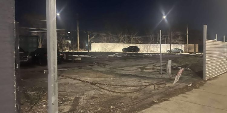 Mailman Discovers Body Hidden Under Snow in Chicago