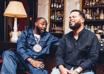 Drama as Davido’s Manager Dragged Over Playlist That Snubbed the Singer