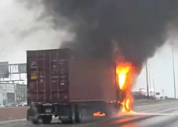 Semi-Truck Fire Shuts Down I-55 Outbound Lanes Near Chicago's South Side