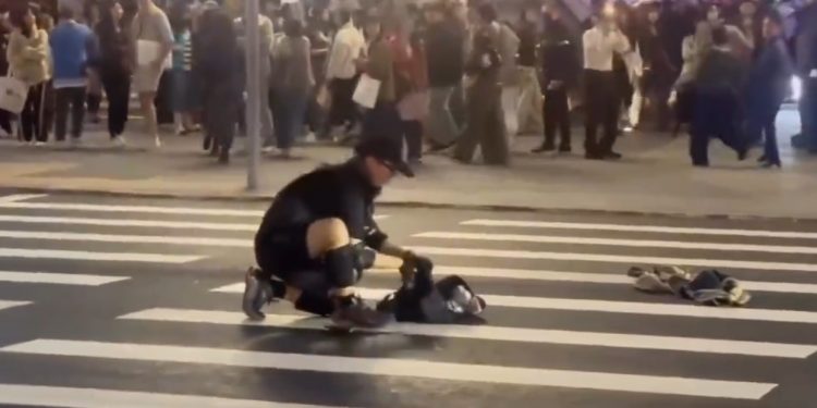 Taipei Stabbing Suspect Dies After Metro Attack