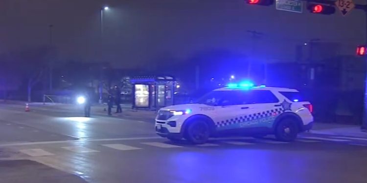 Tow Truck Driver Shoots at Woman’s SUV in Downtown Chicago