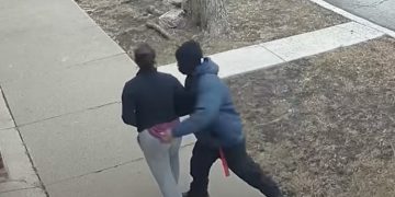 Viral Video Shows Off-Duty Chicago Officer Fatally Shooting Man After Struggle