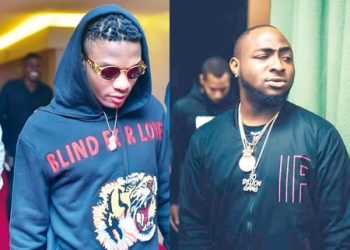 Davido Stops AfroNation Show to Honour Wizkid’s Late Mother in Emotional Moment