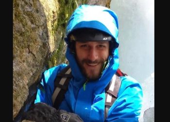 Alex Pretti GoFundMe Hits $152K in 4 Hours After Fatal ICE Shooting in Minneapolis