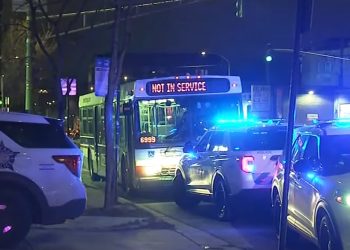 Man Hospitalized After Stabbing on West Town CTA Bus