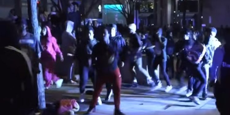 Chicago Police Chief Warns Parents of Violent Summer 'Teen Takeovers'