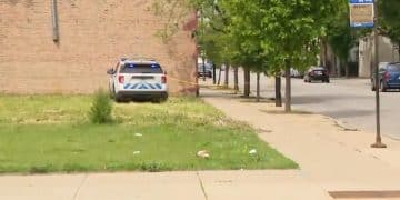 South Side Chicago Shooting Leaves 17-Year-Old Dead and Two Men Critically Hurt