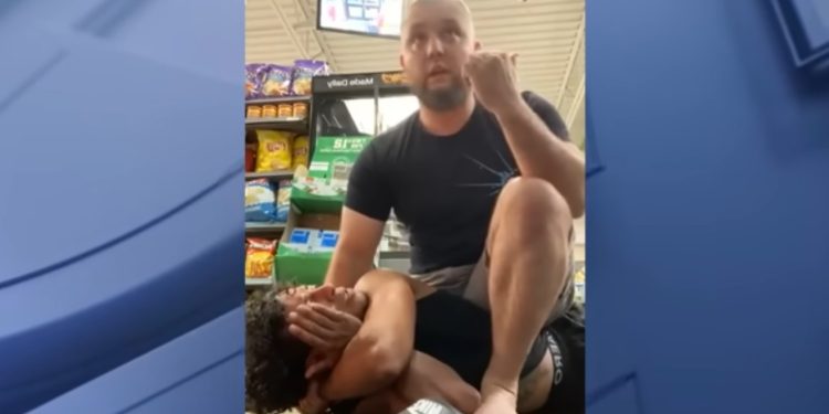 Why This Chicago 7-Eleven Jiu-Jitsu Takedown Is Going Viral Again