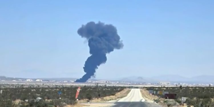 8 Killed After B-52 Bomber Crashes at Edwards Air Force Base